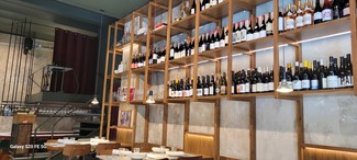 Vista parcial de la sala