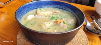 Pochas con bacalao