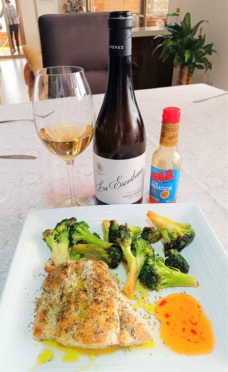 Con un lomo de corvina al tomillo con ají de maracuyá