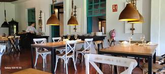 Vista parcial de la sala