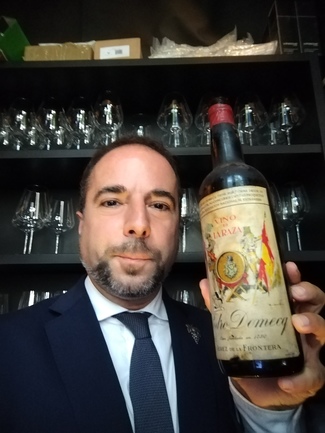 Oloroso viejo De la raza S/A