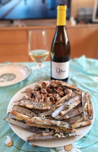 Con las canaíllas y las navajas en salsa verde