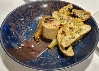Foie-gras micuit con pasas y chocolate negro