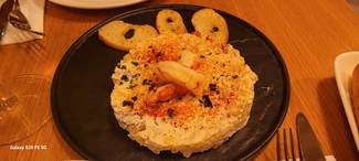 Ensaladilla de pulpo y langostinos