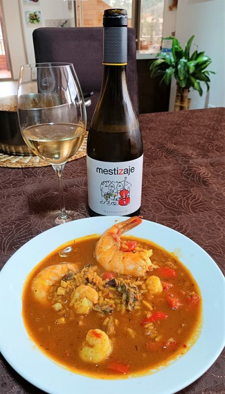 Con un delicioso arroz caldoso de langostinos.