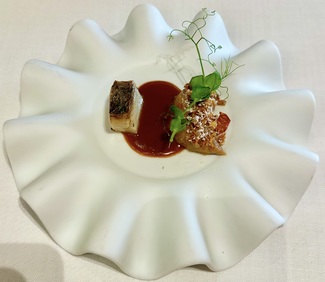 Berenjena asada con goma ponzu y anguila ahumada