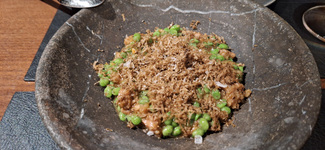 Guisantes lágrima del Maresme con butifarra.