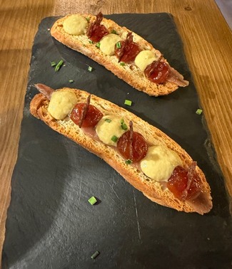 Mini tosta de anchoa