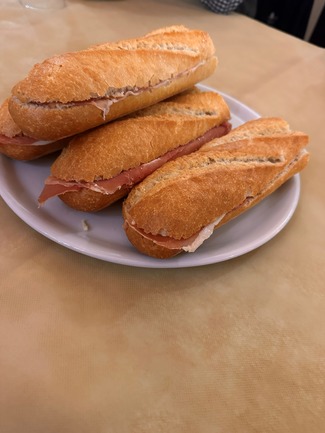 esmorzar