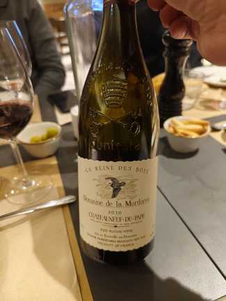 Domaine de la Mordorée La Reine des Bois Chateauneuf du Pape 2010