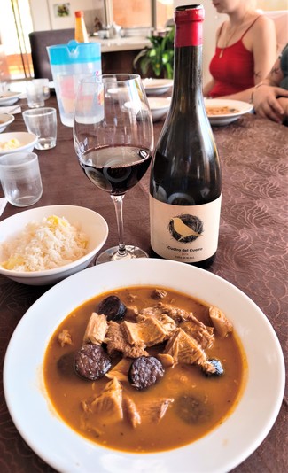 Con unos callos con morcilla