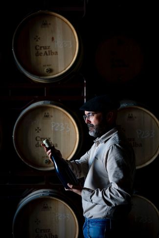 Sergio Ávila en cruz de alba