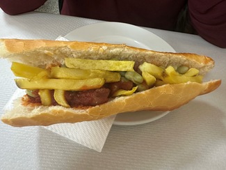 embutido habas y patatas