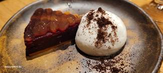 Pastel de remolacha, Manzana, Chirivia y Café.