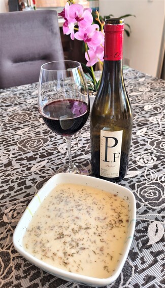 Con una fabulosa vichyssoise al tomillo.