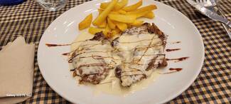 "Cap de llom" (coppa de cuello de cerdo) a la almendra.