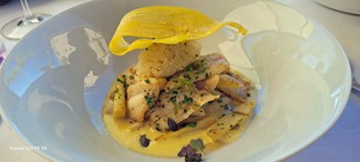 Lenguado con espárragos blancos y "beurre blanc"