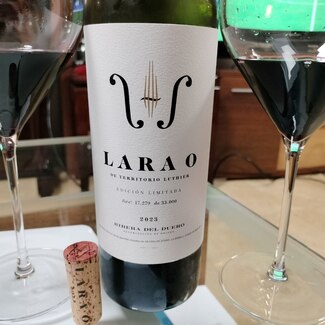 Lara O de Territorio Luthier Edición Limitada 2023