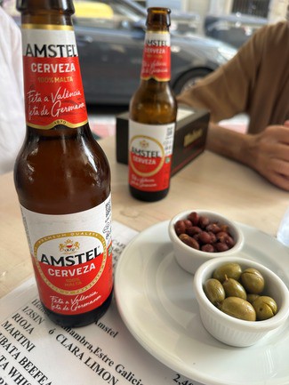 bebidas y aperitivos