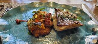 Mero de nuestras costas a la brasa con rejo de pulpo y arroz meloso de calamar