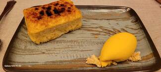 Torrija de brioche caramelizada