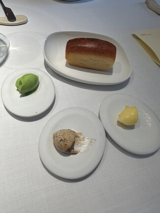 brioche y mantequillas