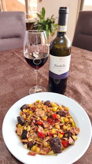 Con unos garbanzos con panceta y morcilla