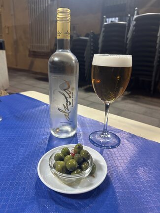 bebida y aperitivo