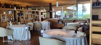 Vista parcial de una sala del comedor