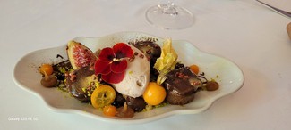 Menu-Pastelitos de castañas y chocolate con boniato y helado de marrón glacé.
