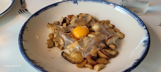 Boletus Edulis con huevo y panceta