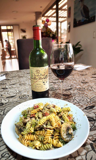 Cunos fusilli tricolore al funghi con panceta y trufa